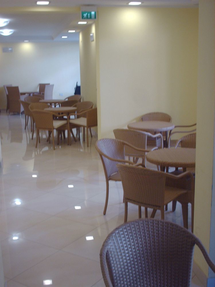 Hotel Esperia Каттолика Экстерьер фото