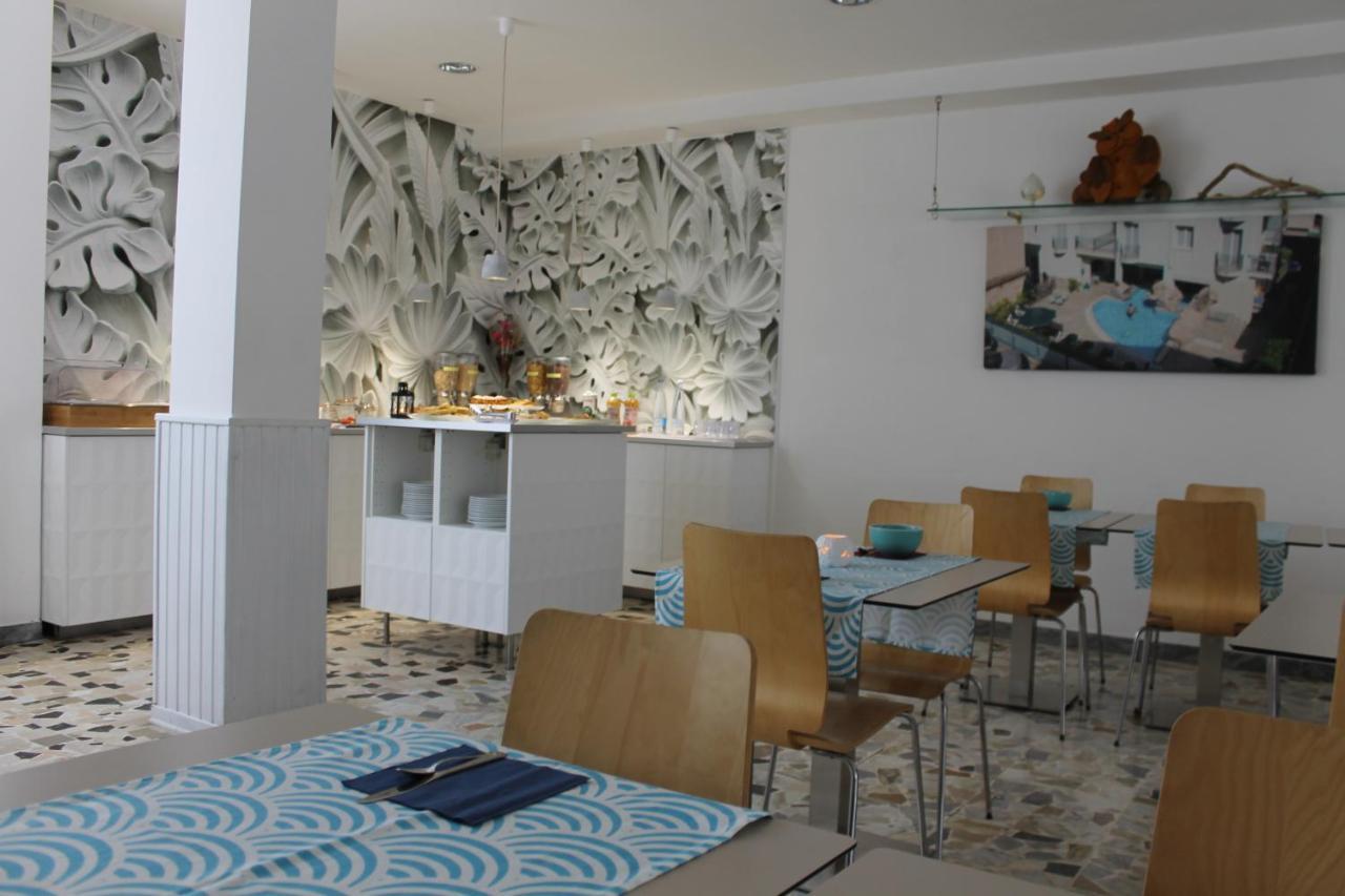 Hotel Esperia Каттолика Экстерьер фото